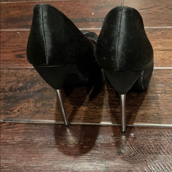 Heels - Picture 3 of 6